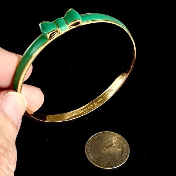 APU “Kate Spade” Green Enamel 2 3/4” Bangle Bracelet - Picture 5 of 8